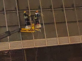 北京保潔公司專(zhuān)業(yè)服務(wù) 承接開(kāi)荒、地毯沙發(fā)清洗與石材結(jié)晶保養(yǎng)翻新